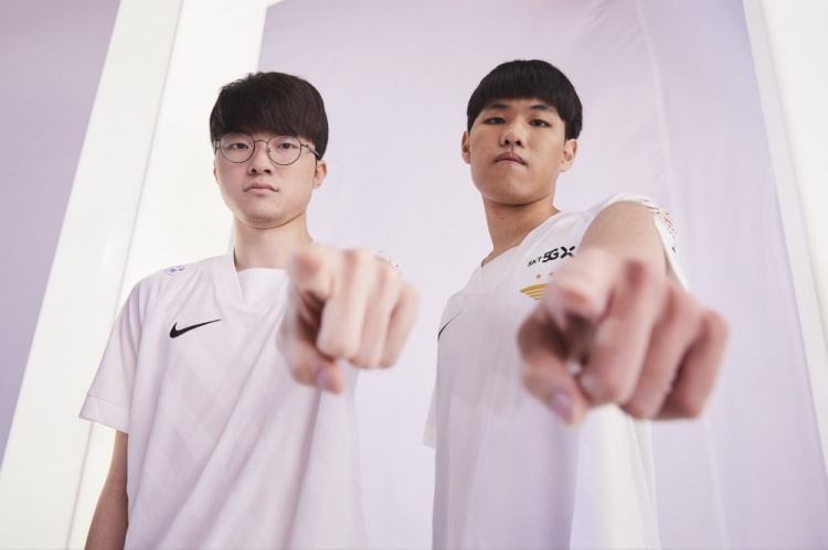 个是防守篮 个是防守篮